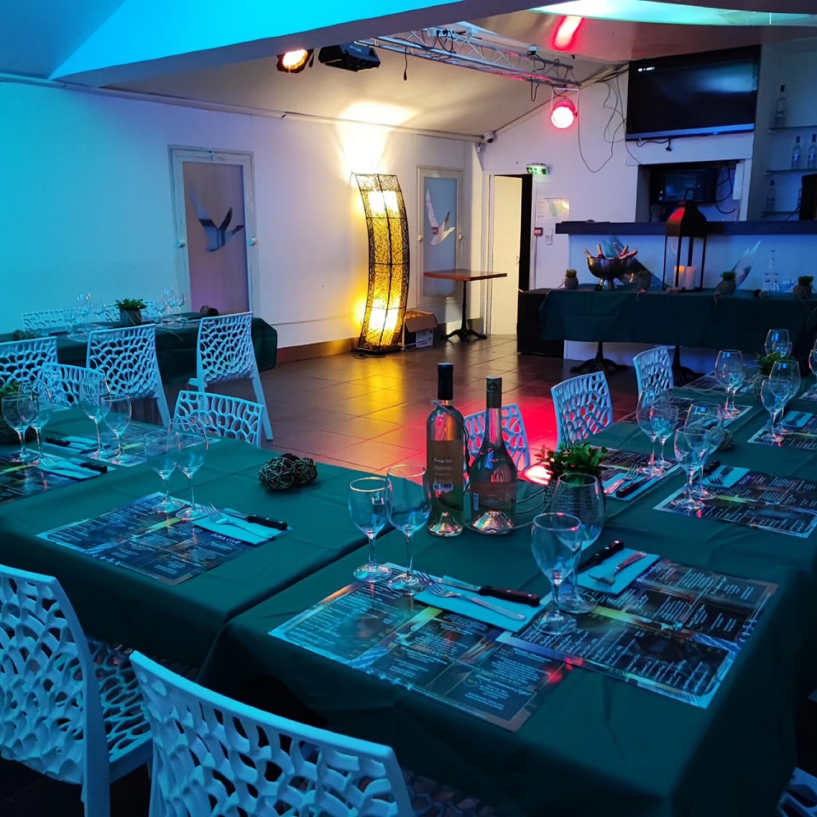 privatisée une salle pour une repas d'entreprise à Toulon dans le var près de La Garde